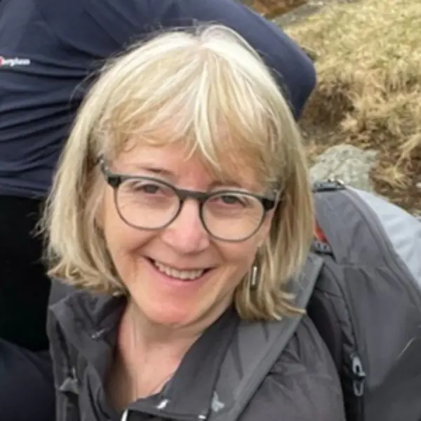 Dr Clare Shell
